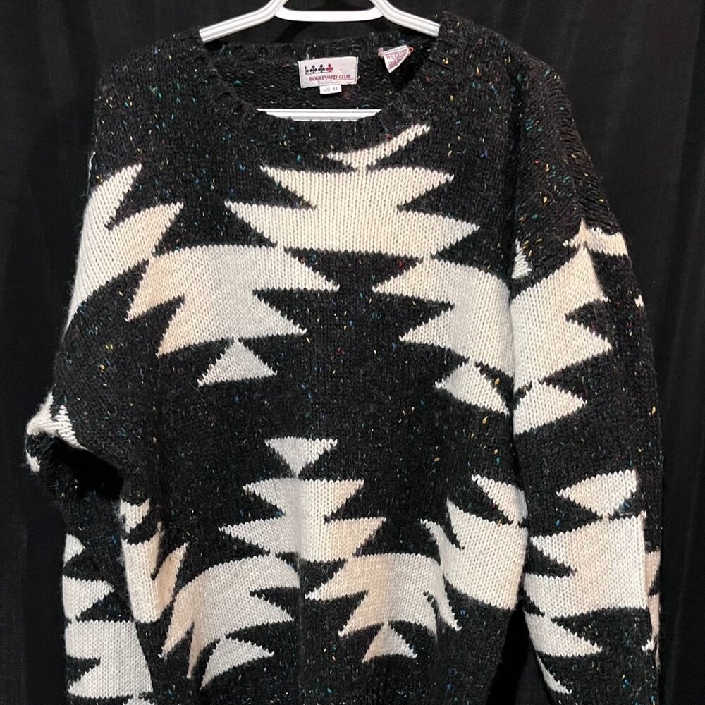 Vintage 1980s Boulevard Club Geometric Knit Wool Sweater Black White L